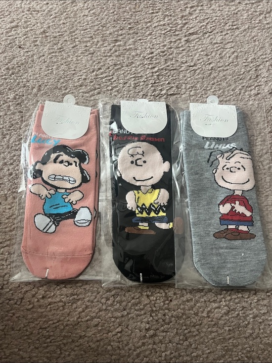 Peanuts Accessories - Peanuts Character Ankle Socks Trio - Pink, Black, Gray